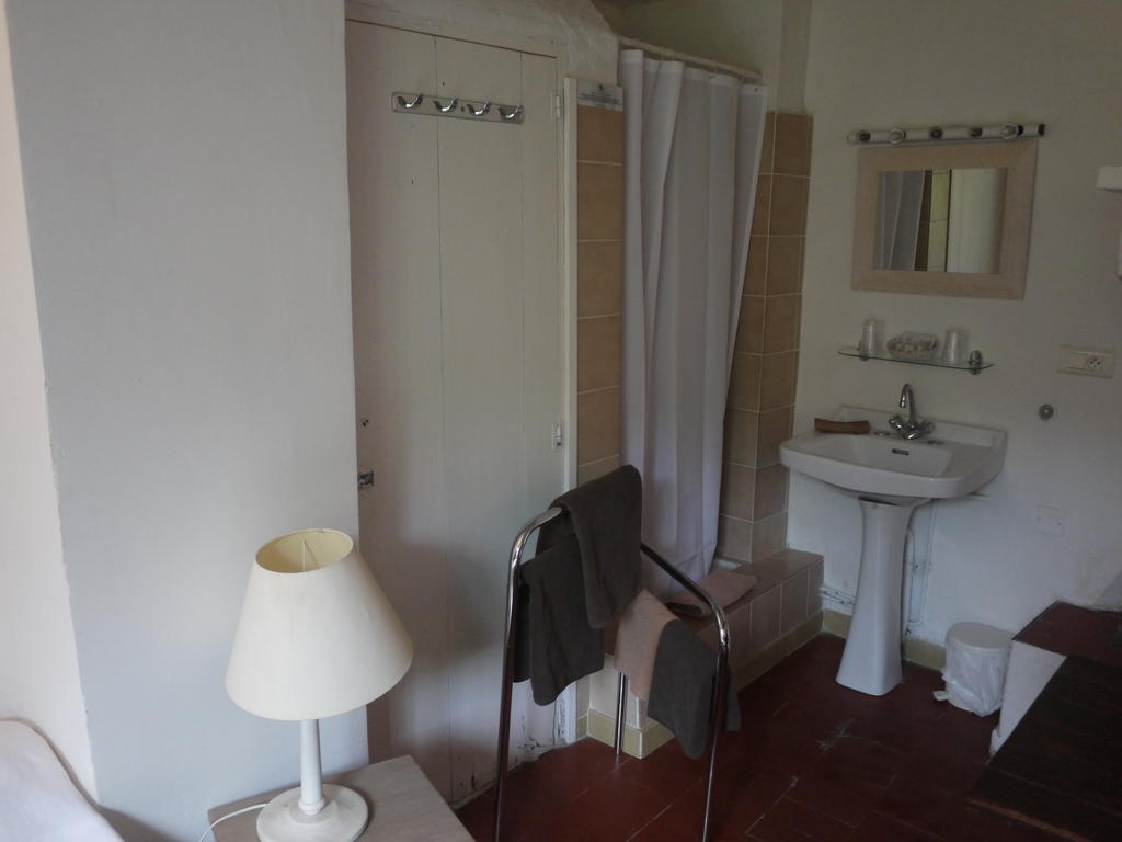 Auberge Des Seguins Buoux Pokój zdjęcie