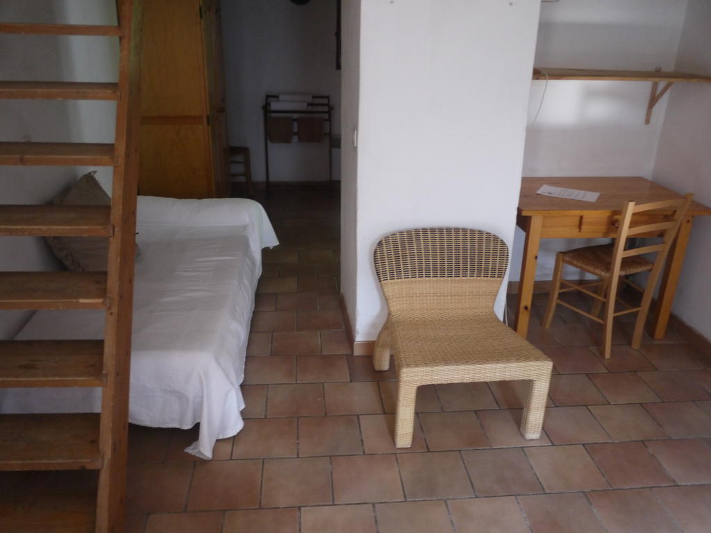 Auberge Des Seguins Buoux Pokój zdjęcie