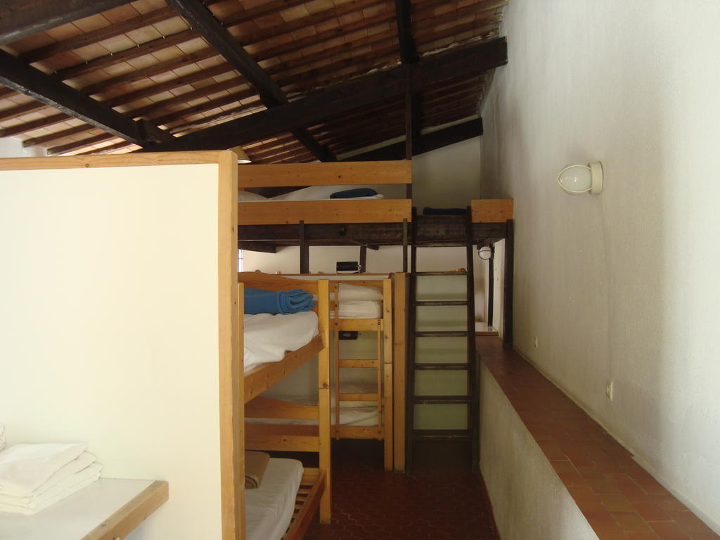 Auberge Des Seguins Buoux Pokój zdjęcie
