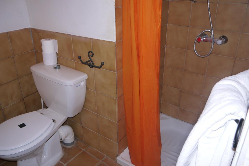 Auberge Des Seguins Buoux Pokój zdjęcie