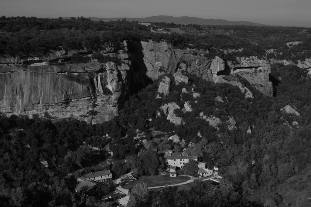 Auberge Des Seguins Buoux Zewnętrze zdjęcie