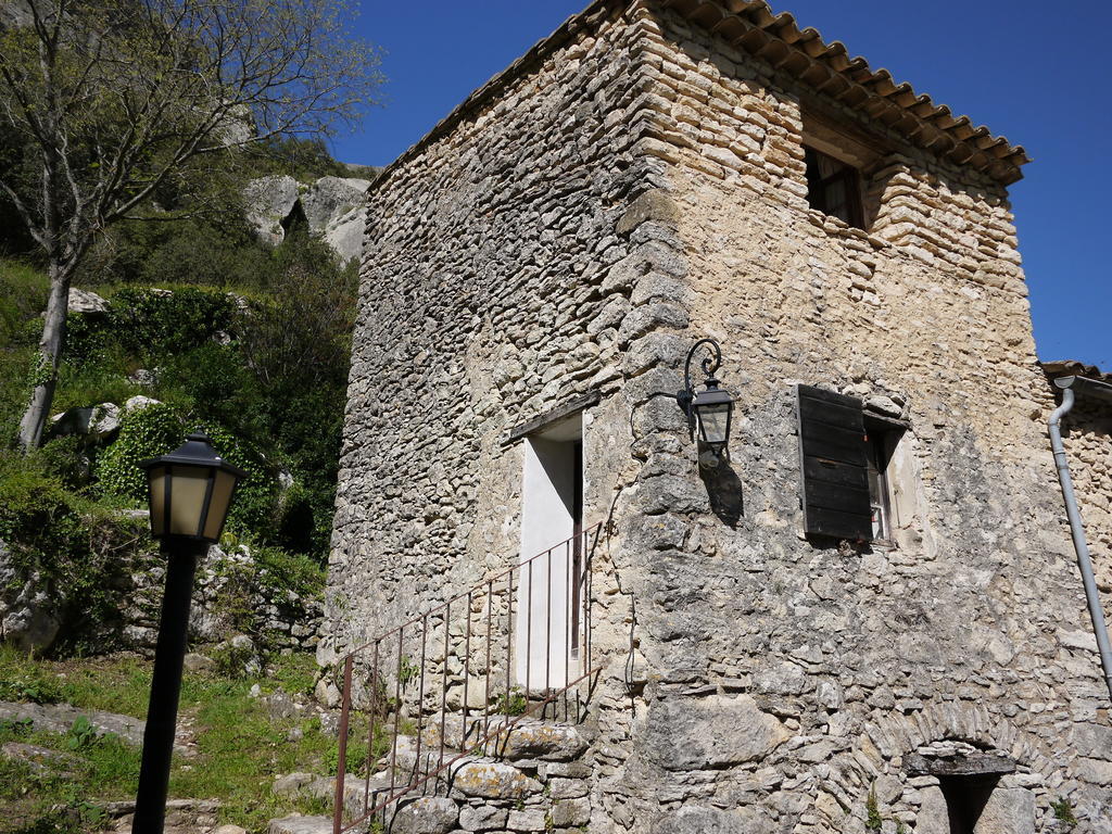 Auberge Des Seguins Buoux Zewnętrze zdjęcie